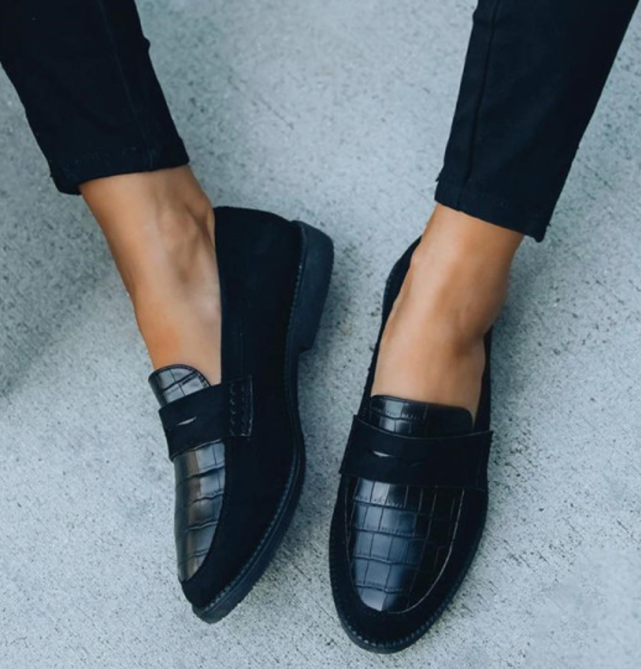 Hannah | Crocodile Texture Loafers for Women Fashion