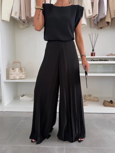 Daisy | Chic Women’s Set with Pleated Trousers and Top